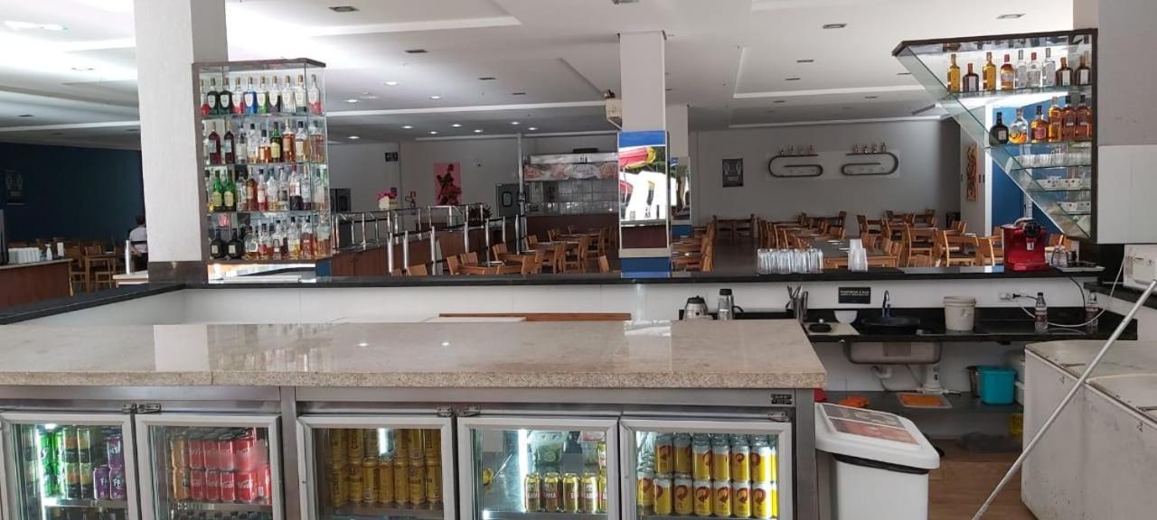 Golden Dolphin Maior Em Go Apartamento